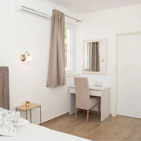 Apartment Gorgeous In With House A Panoramic View