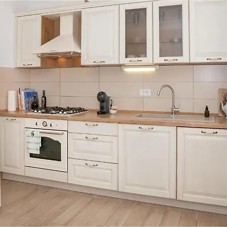 Apartment Gorgeous In With House A Panoramic View *