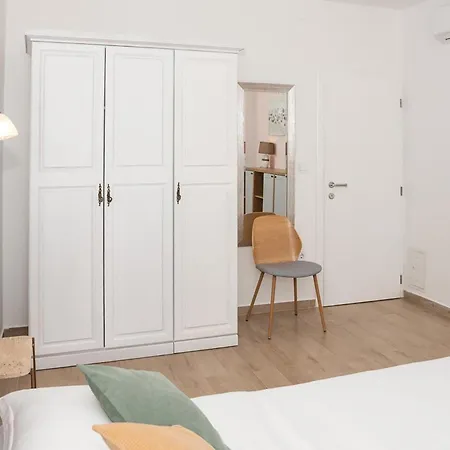 Gorgeous In With House A Panoramic View * Skradin